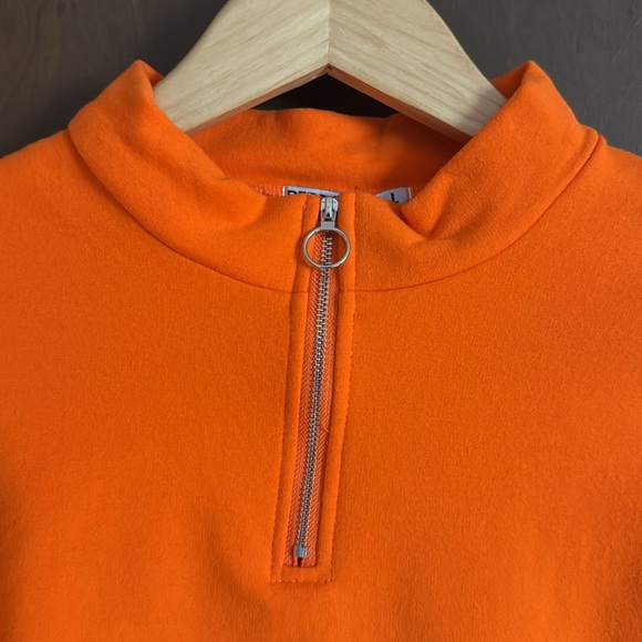 NWT Orange Fleece 2 piece Rebdolls "Look Alike" Insulated Cropped top & Shorts - Picture 5 of 15